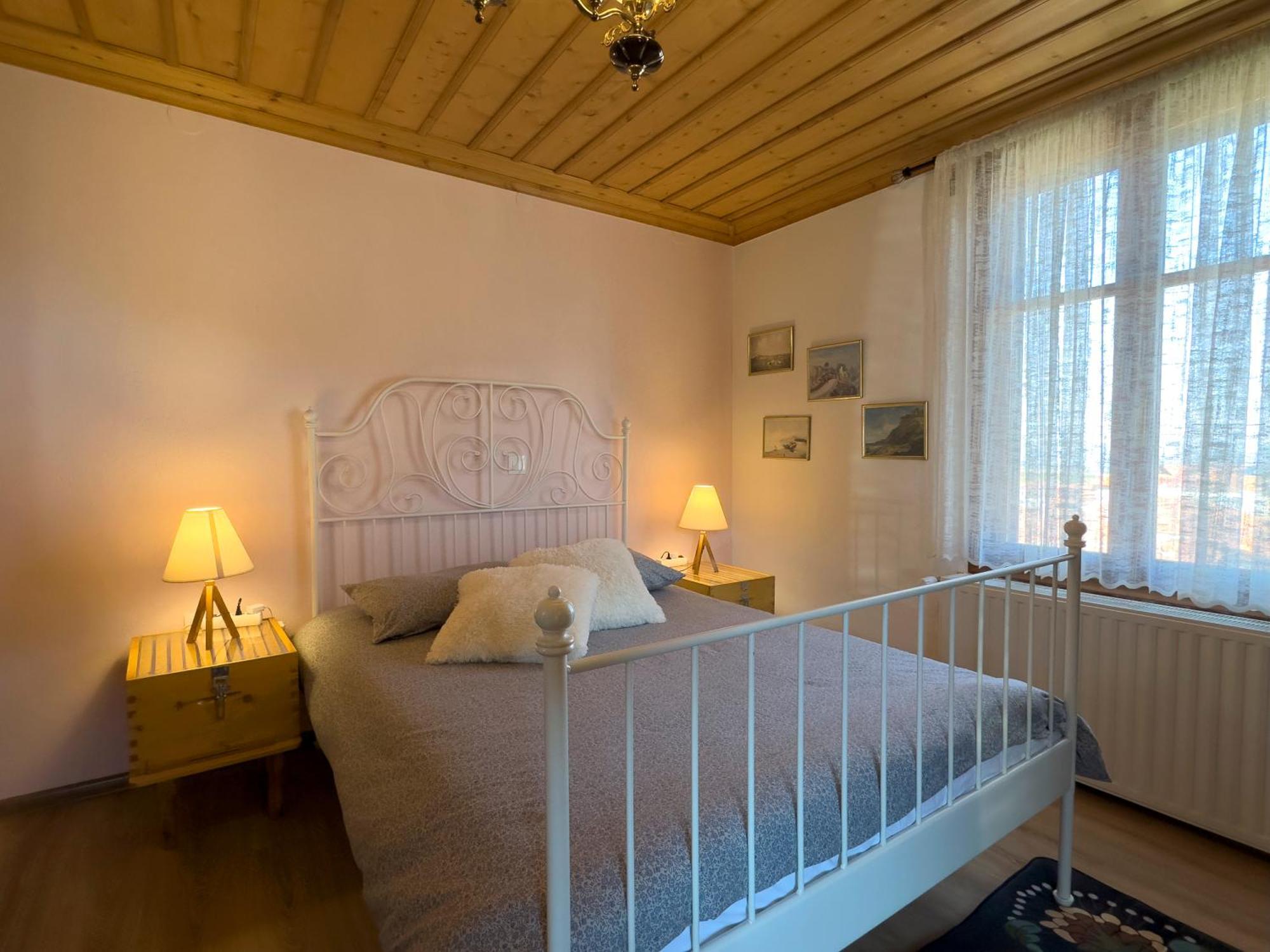Renovated Old Manor House With Yard Villa Arnaía Eksteriør bilde